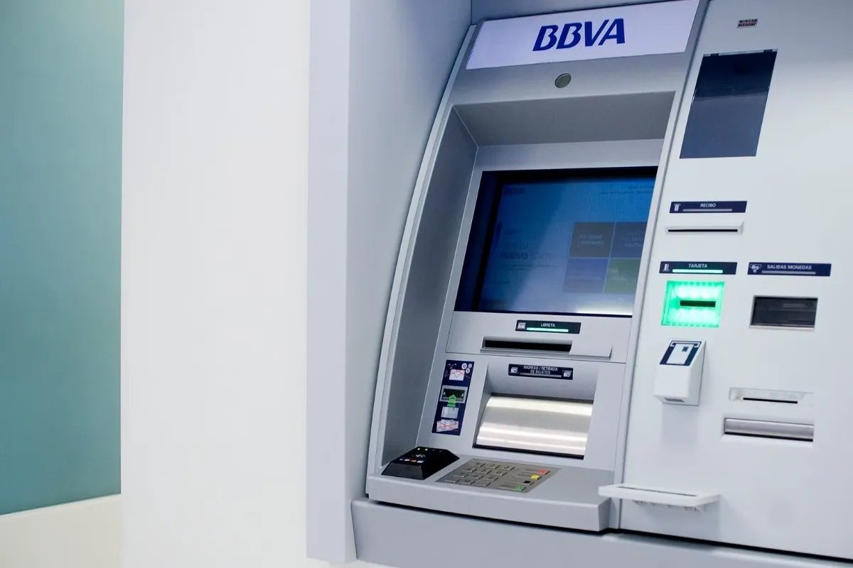 BBVA en México ya comenzó a eliminar cajeros automáticos y aquí te diremos los estados donde inició el proceso.