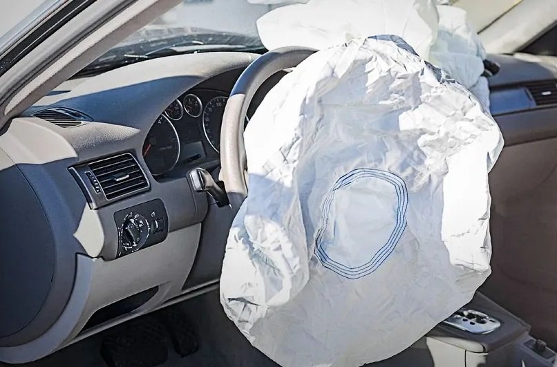 Honda México ha emitido una alerta crucial para los propietarios de vehículos fabricados entre 2001 y 2013 debido a una falla potencialmente peligrosa en las bolsas de aire de ciertos modelos.